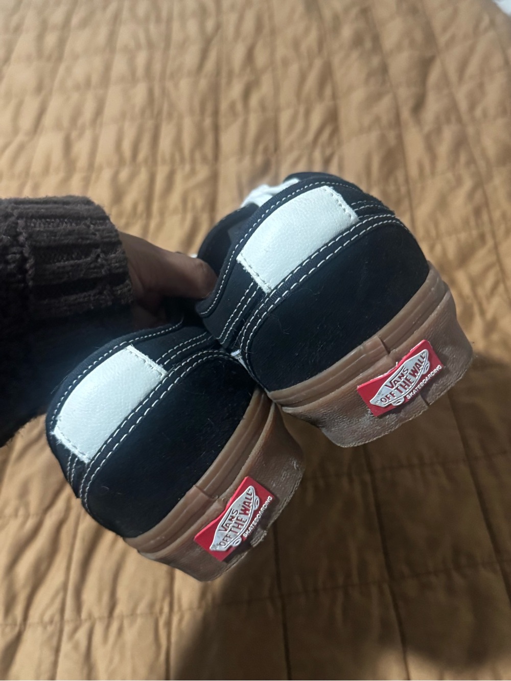 Vans - Picture 4 of 7